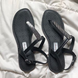 cute black sandals💕